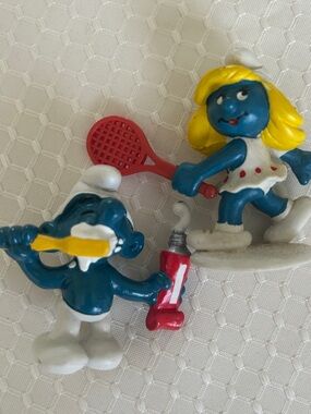 Tennis Smurfette And Toothpaste Smurf Vintage PVC Figure Peyo
Schleich 1979 -81